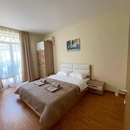 公寓 Garden Of Eden Nk Modern J Apartments, *