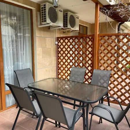 公寓 Garden Of Eden Nk Modern J Apartments, 圣弗拉斯